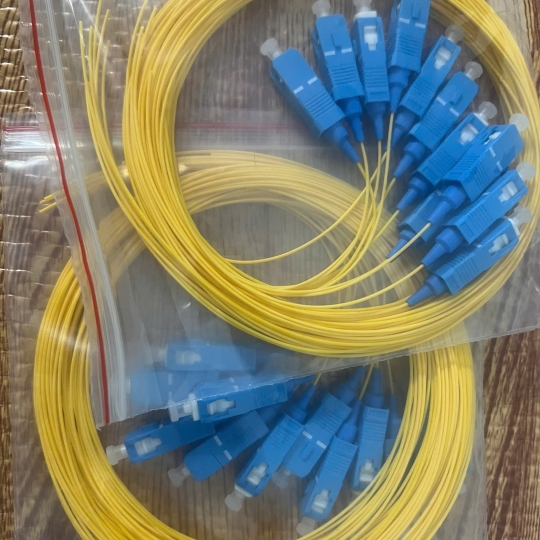 Dây nối quang , SM, Æ0.9, 12 màu LSZH G657A1